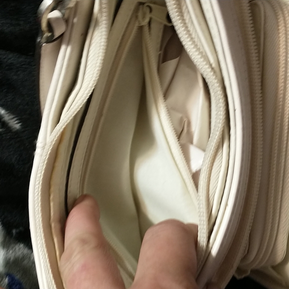 NWOT - Small White Vinyl Bag w/wallet - Picture 6 of 12